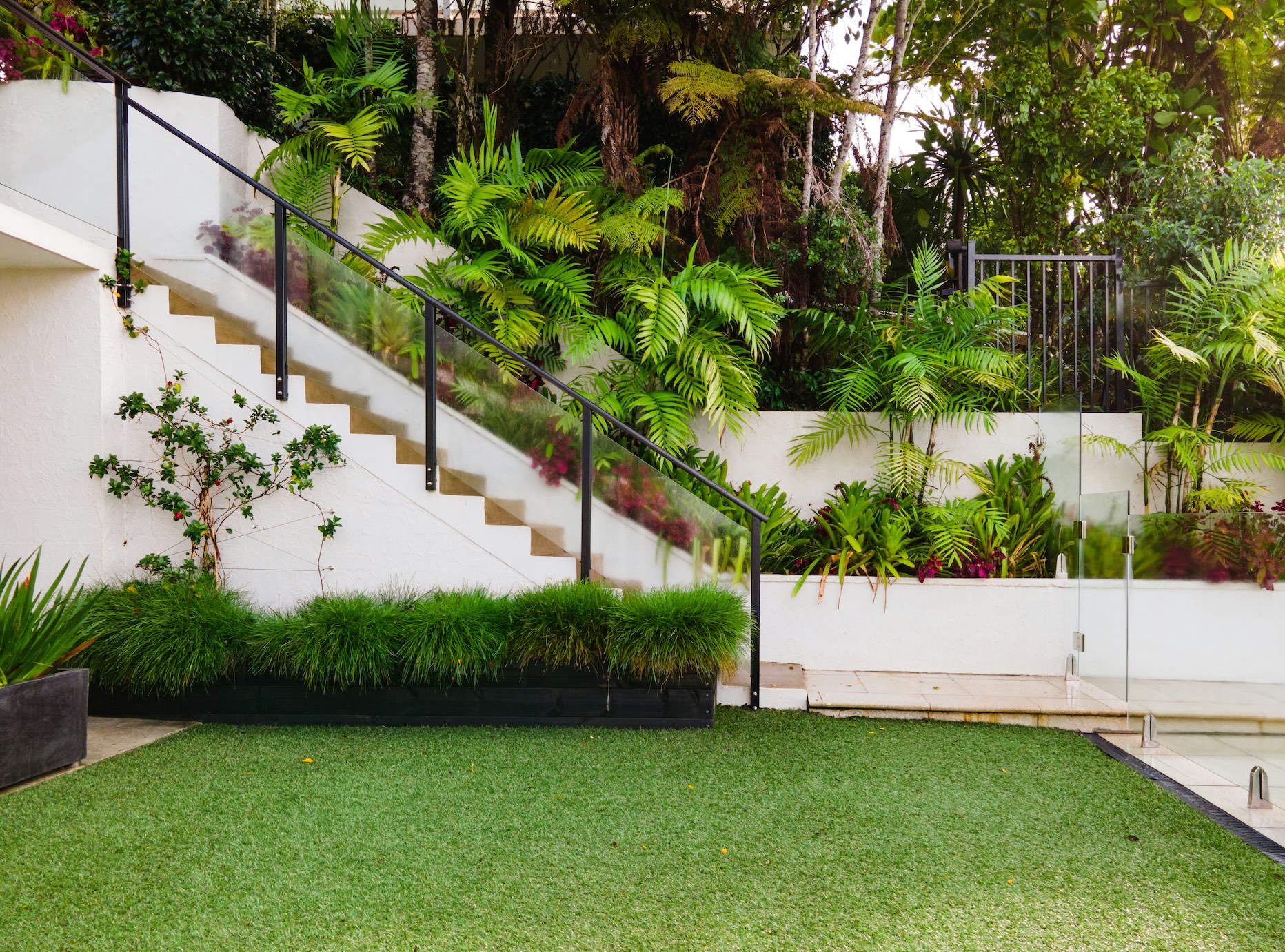 Césped artificial Luxury Line — monofilamento premium ultra suave para jardines de diseño en Alicante